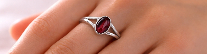 Какой камень подходит по гороскопу Львам?