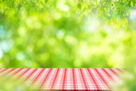 Обеденный стол