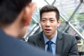 О чем говорит взгляд собеседника?